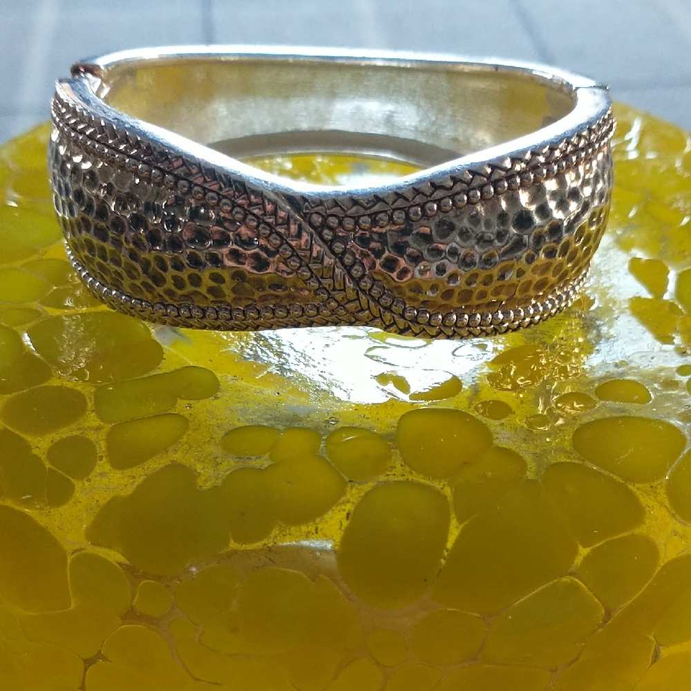 Elegant Gold-Toned Hammered Bracelet
